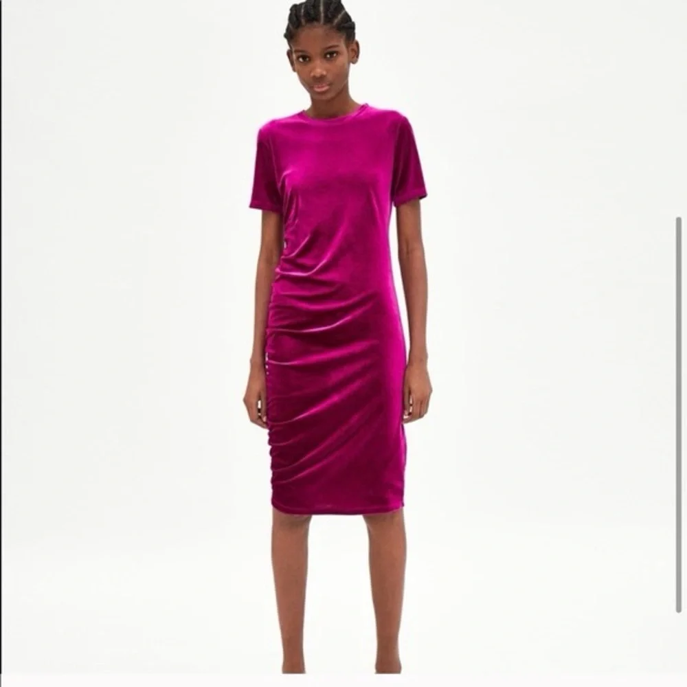 Zara Velvet Fuchsia Midi Dress - Picture 1 of 4